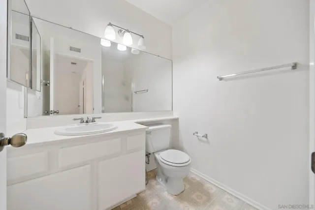 $3,250 | 13815 Johannesberg Drive, Unit 8, Poway, CA 92064