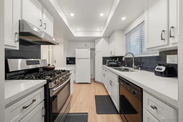 $3,250 | 13815 Johannesberg Drive, Unit 8, Poway, CA 92064