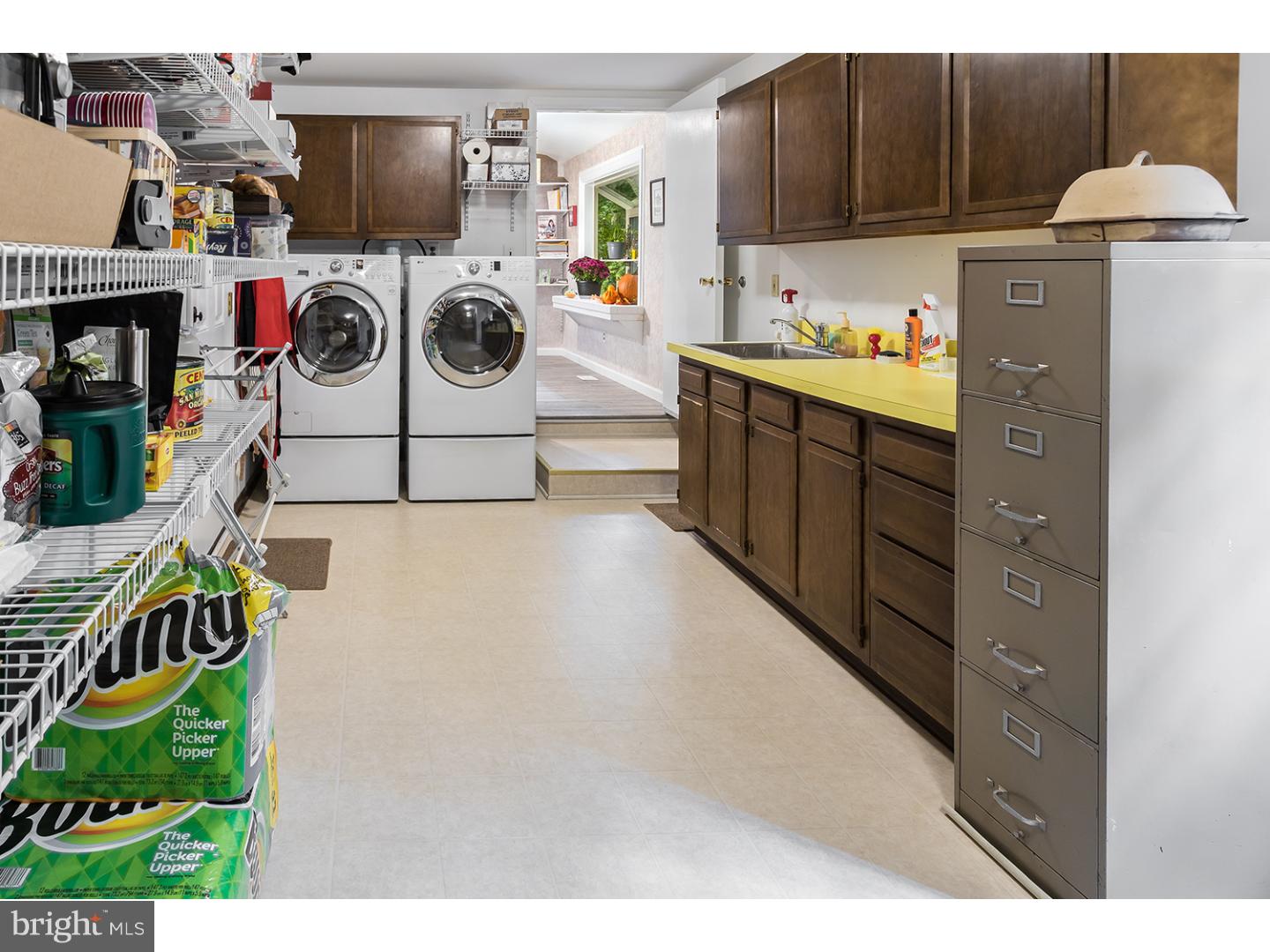 8 Strafford Circle Road Medford, NJ 08055 - Photo 13 of 25 Laundry Room