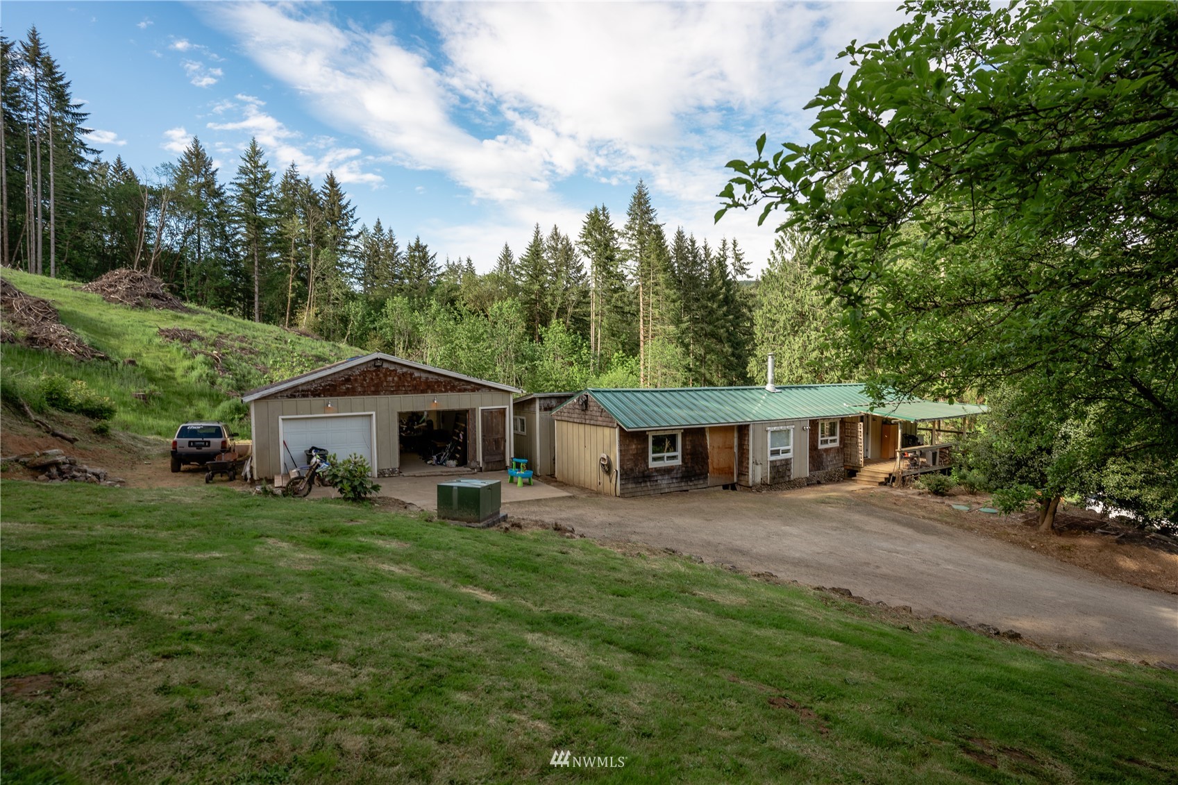 335 Nevala Road Woodland, WA 98674 - Photo 2 of 40 Gallery Image 2
