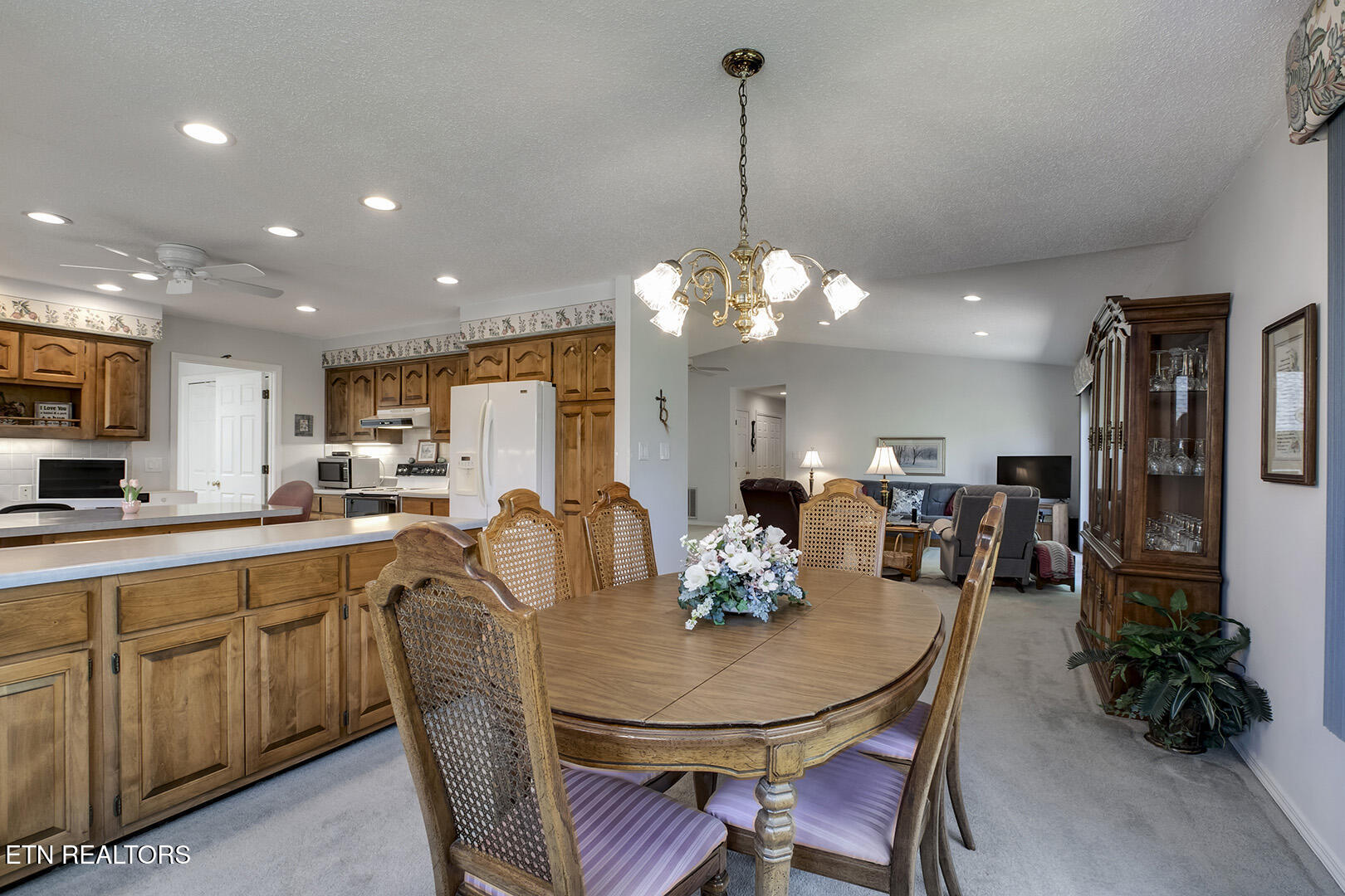 212 Tooweka Lane Loudon, TN 37774 - Photo 16 of 55 16_212 Tooweka Lane_Dining02