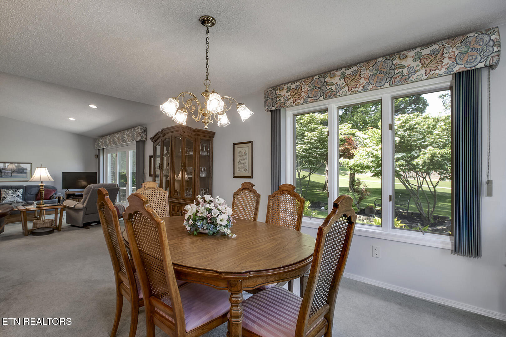 212 Tooweka Lane Loudon, TN 37774 - Photo 17 of 55 17_212 Tooweka Lane_Dining03