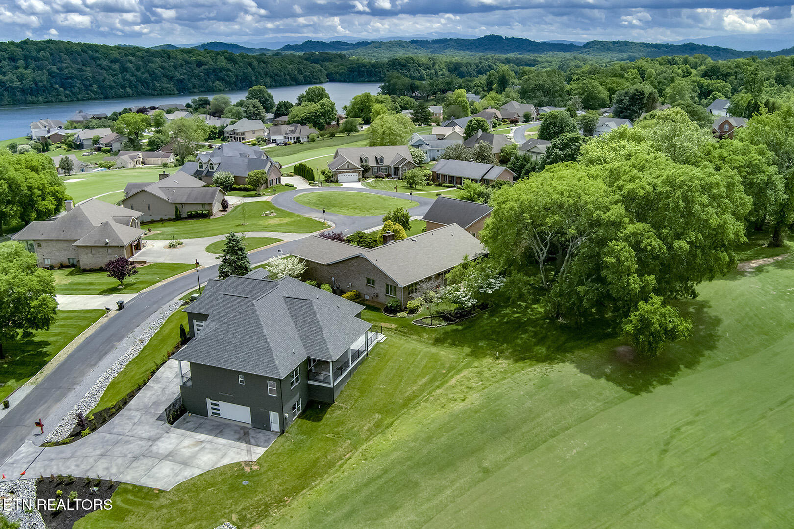 212 Tooweka Lane Loudon, TN 37774 - Photo 4 of 55 04_212 Tooweka Lane_BackRightWideElevate