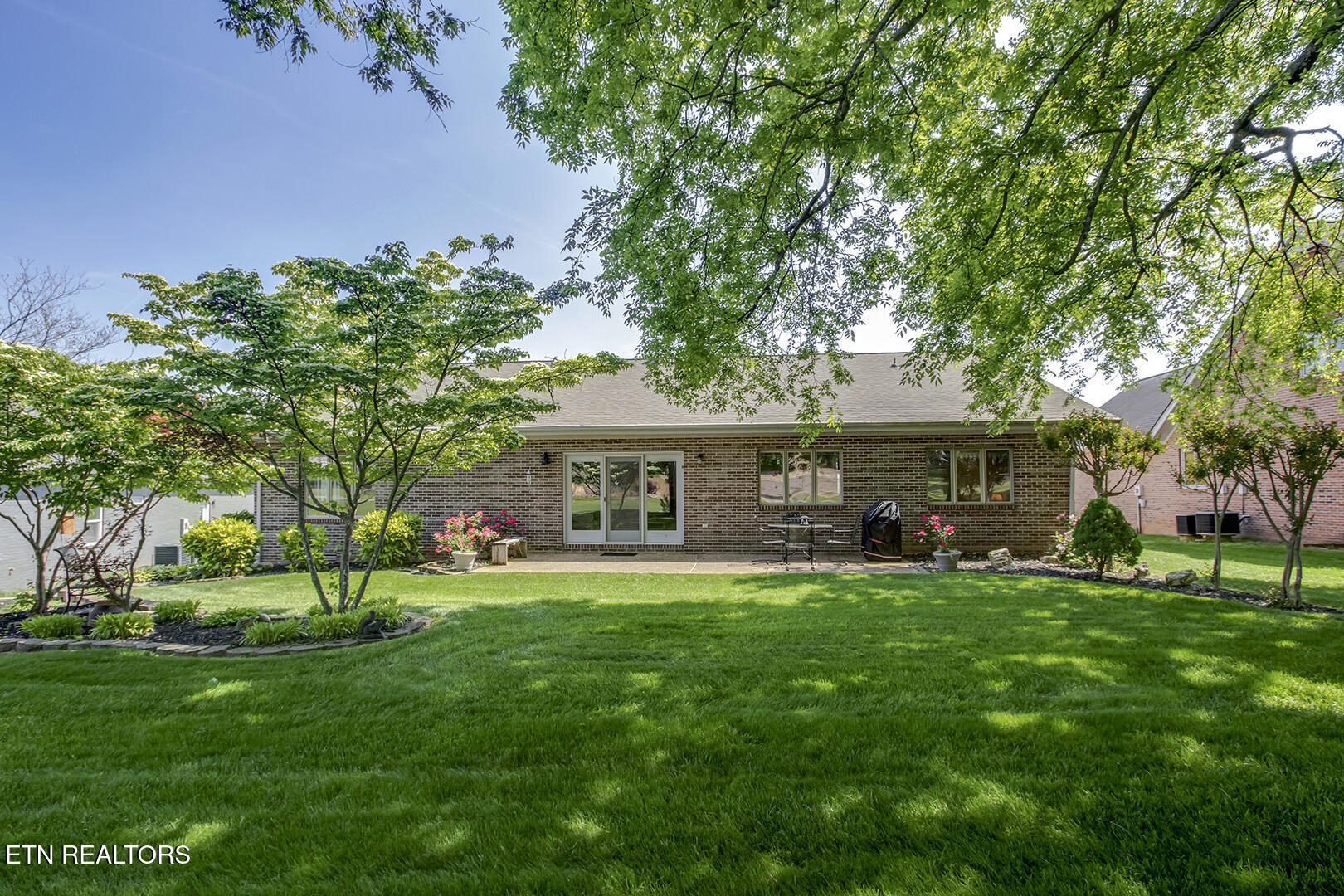 212 Tooweka Lane Loudon, TN 37774 - Photo 43 of 55 43_212 Tooweka Lane_Back