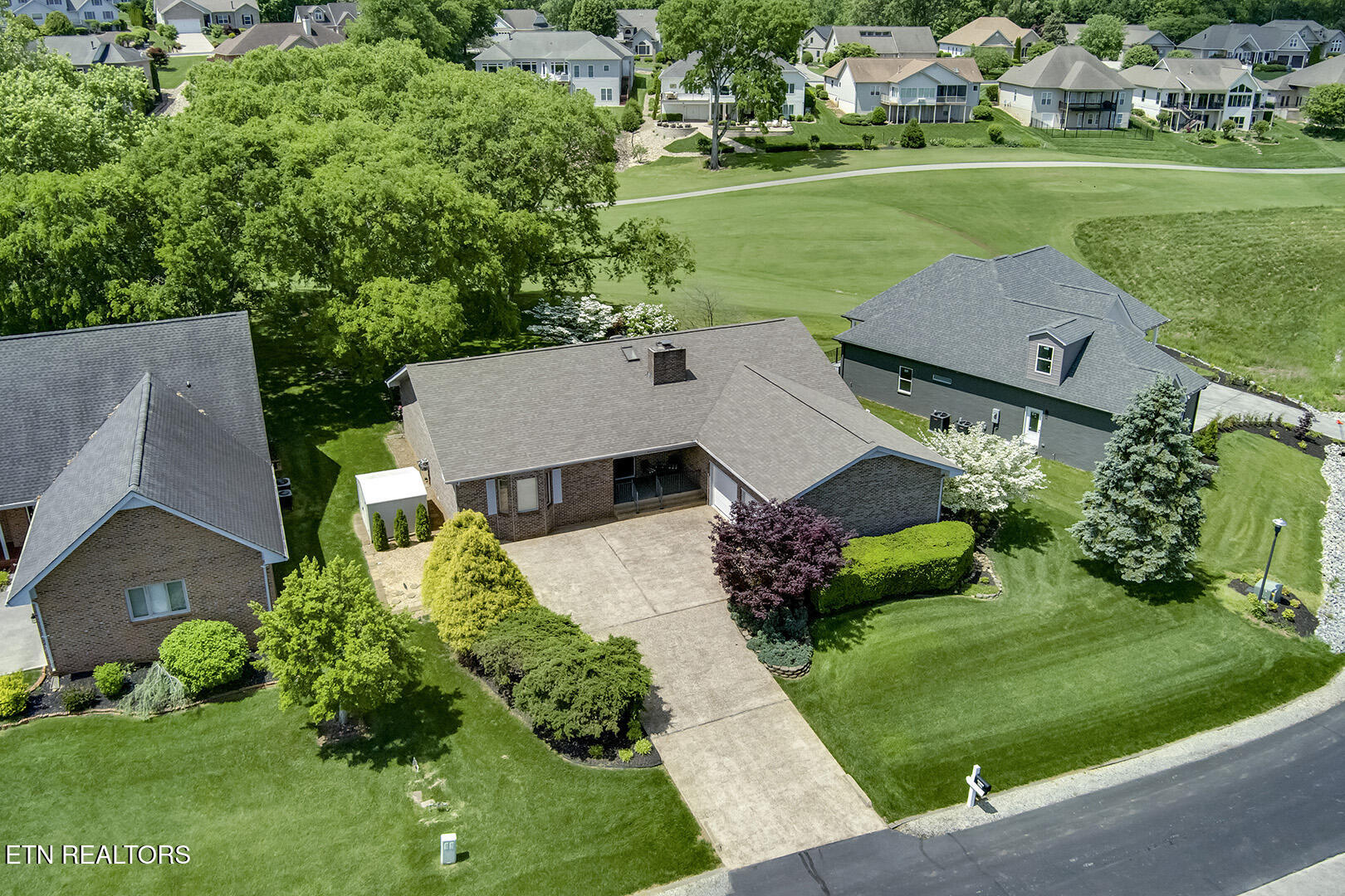 212 Tooweka Lane Loudon, TN 37774 - Photo 5 of 55 05_212 Tooweka Lane_FrontElevated