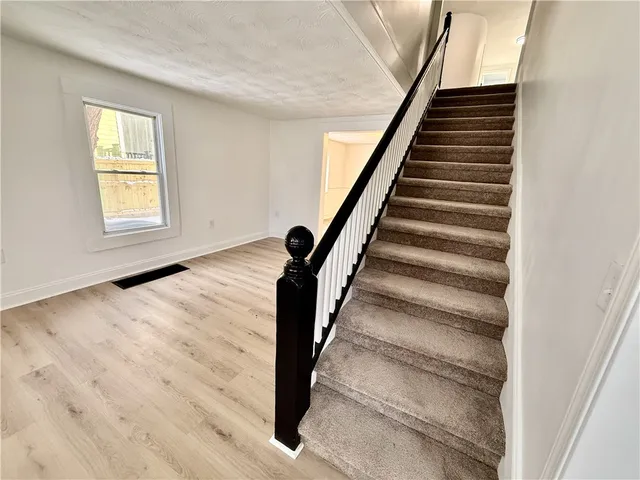 $99,999 | 73 West Main Street, Le Roy, NY 14482