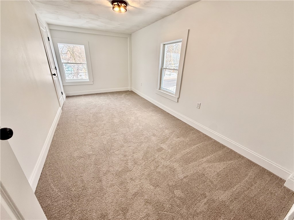 73 West Main Street Le Roy, NY 14482 - Photo 20 of 31