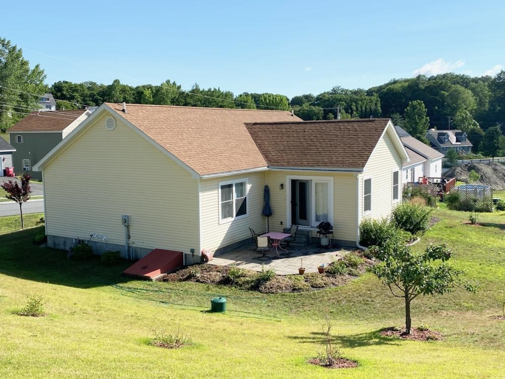 181 Butternut Road Hartford, VT 05001 - Photo 13 of 15 Gallery Image 13