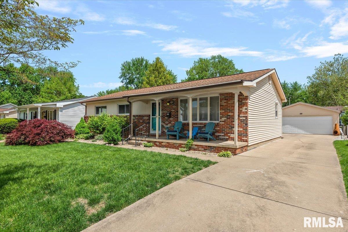 40 Foresters Lane Springfield, IL 62704 - Photo 2 of 32 Gallery Image 2
