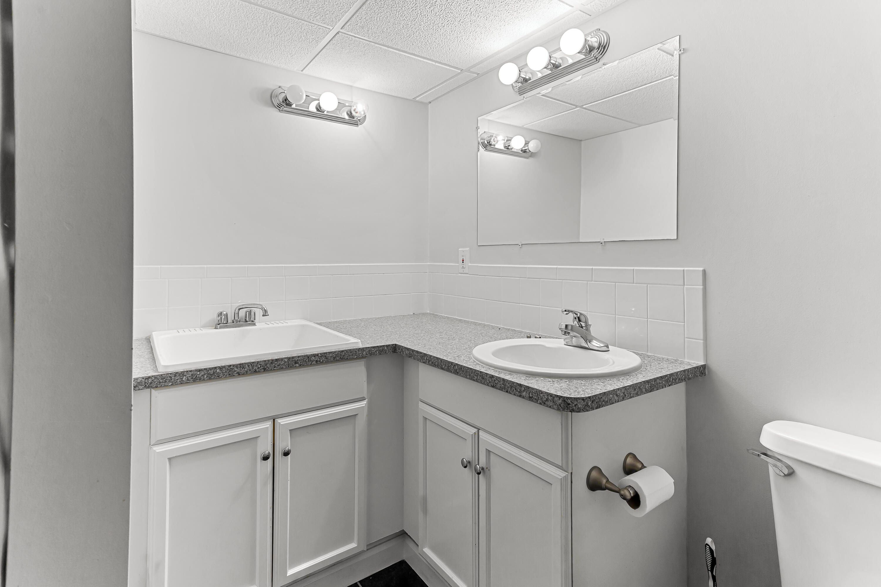 47822 Pavillon Road Canton, MI 48188 - Photo 59 of 63 IMG_3086
