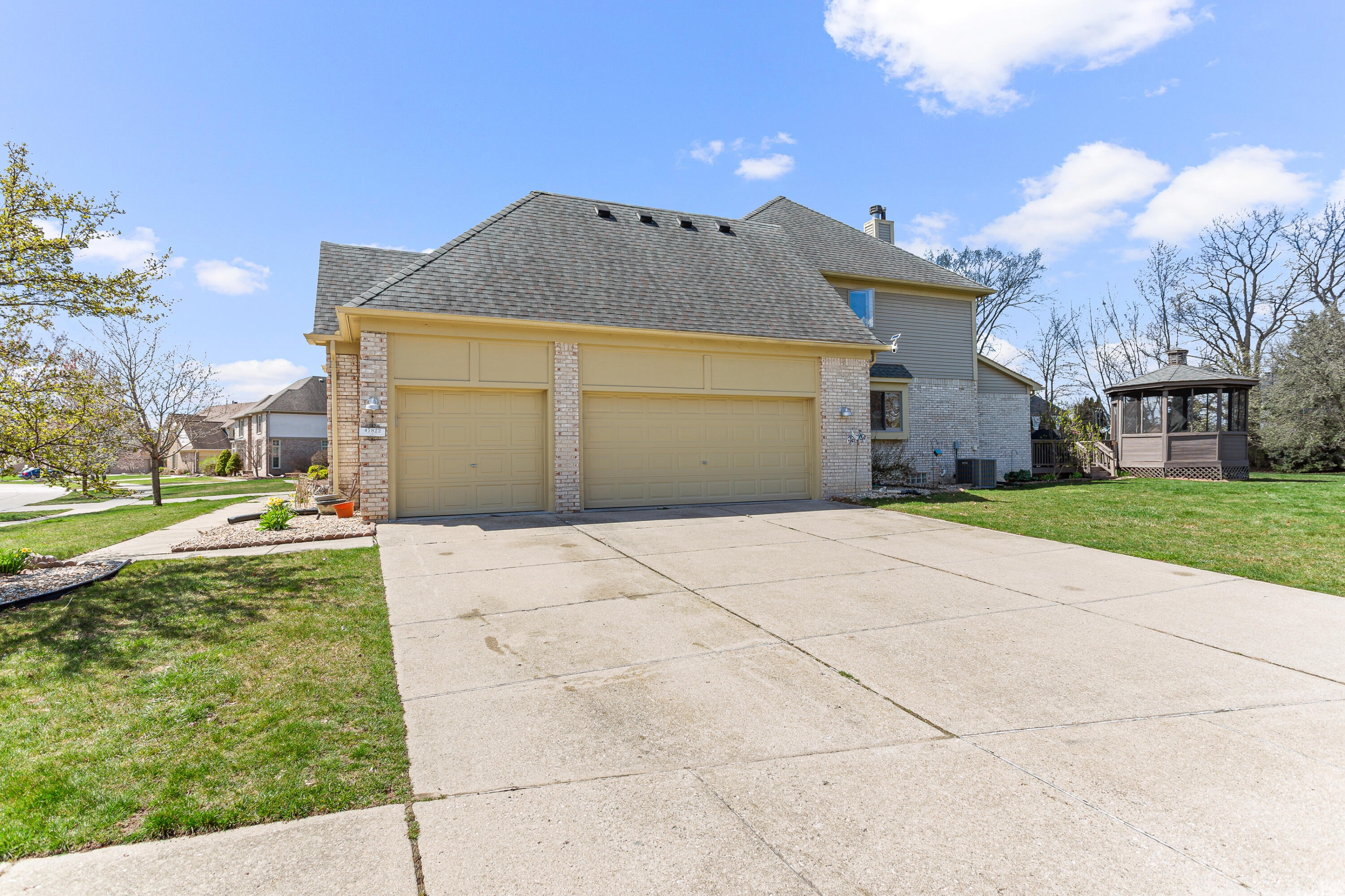 47822 Pavillon Road Canton, MI 48188 - Photo 8 of 63 IMG_3668