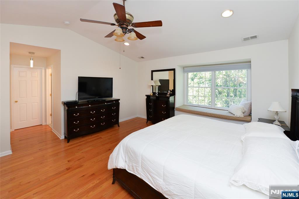 90 Summer Hill Road, Unit 90 Wayne, NJ 07470 - Photo 18 of 39 Gallery Image 18