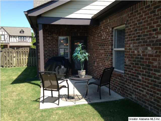 1990 Chalybe Way Birmingham, AL 35226 - Photo 8 of 9