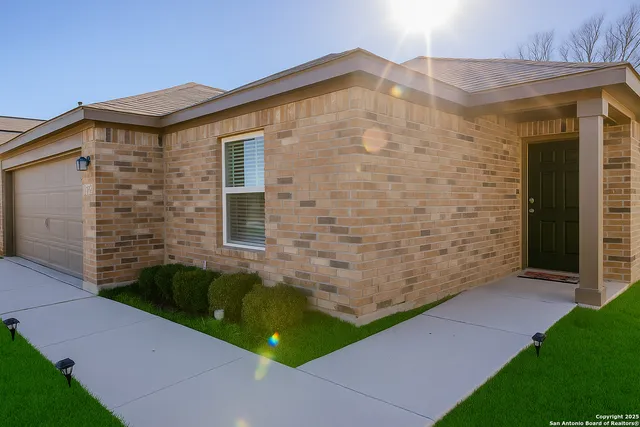 $318,000 | 15023 Harbor Landing, Von Ormy, TX 78073