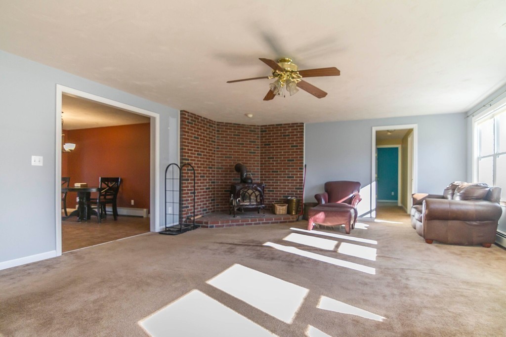77 Irish Lane Rutland, MA 01543 - Photo 11 of 28