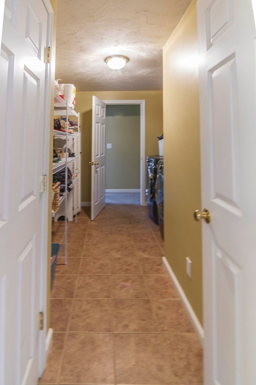 77 Irish Lane Rutland, MA 01543 - Photo 7 of 28
