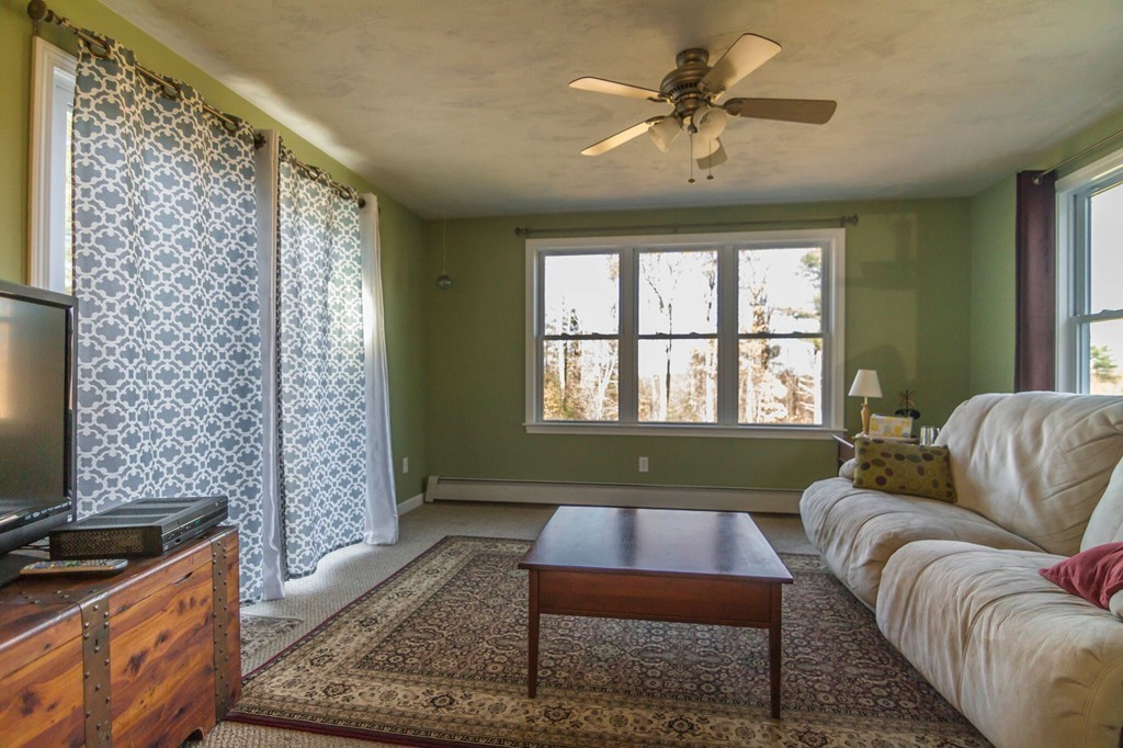 77 Irish Lane Rutland, MA 01543 - Photo 9 of 28
