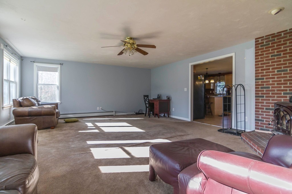 77 Irish Lane Rutland, MA 01543 - Photo 10 of 28