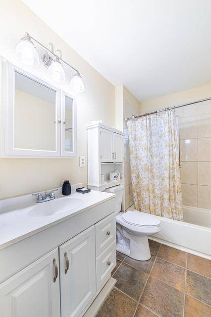 516 Nathan Hale Road, Unit 1 West Palm Beach, FL 33405 - Photo 18 of 24 Unit1-BathroomV2