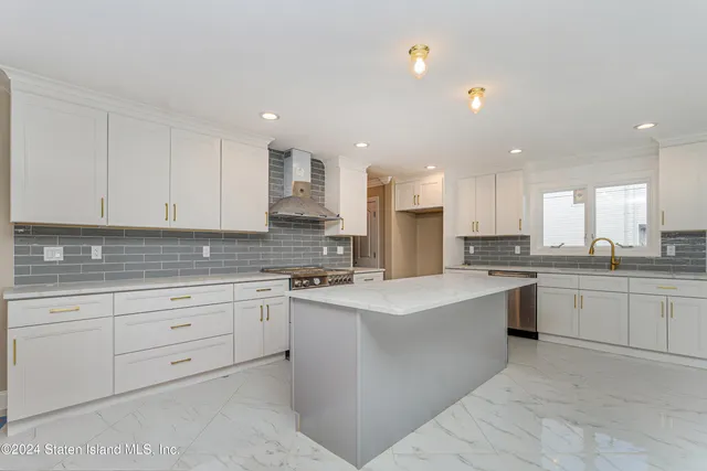 $1,625,000 | 101 Bedell Avenue | Tottenville