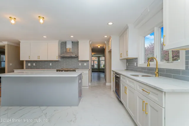 $1,625,000 | 101 Bedell Avenue | Tottenville