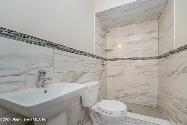 $1,625,000 | 101 Bedell Avenue | Tottenville