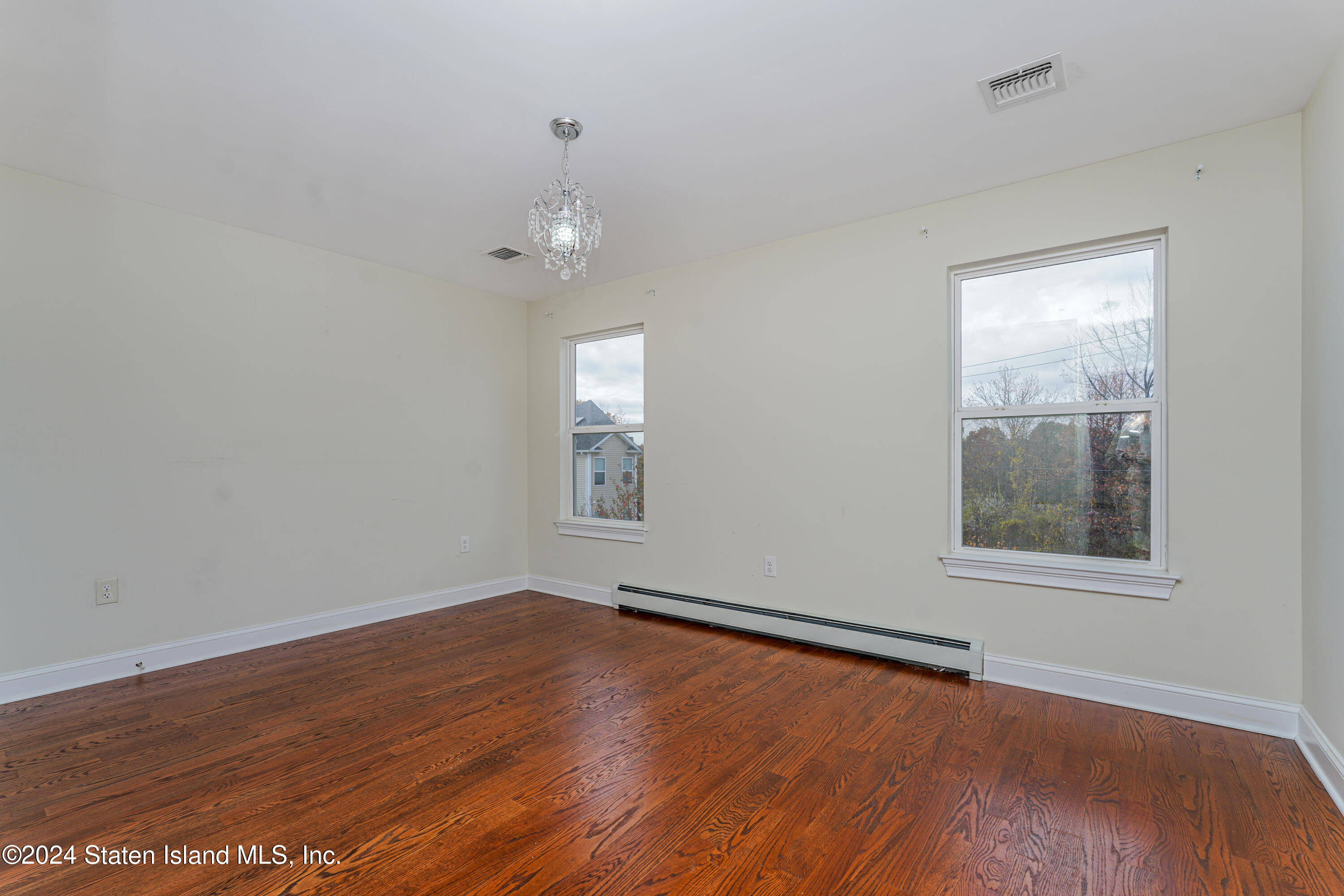 101 Bedell Avenue Staten Island, NY 10307 - Photo 23 of 40 Photo Nov 02 2024, 10 55 32 PM