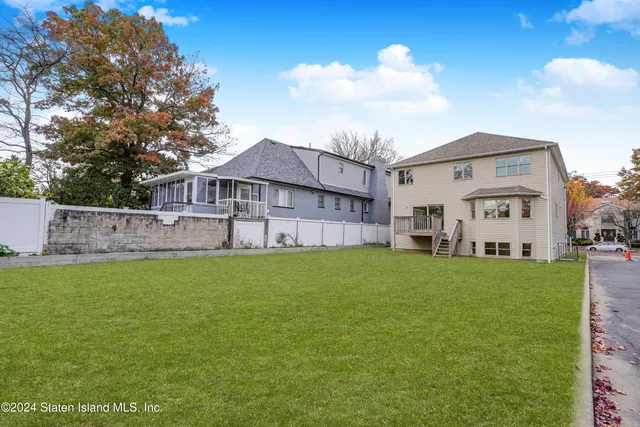 $1,625,000 | 101 Bedell Avenue | Tottenville