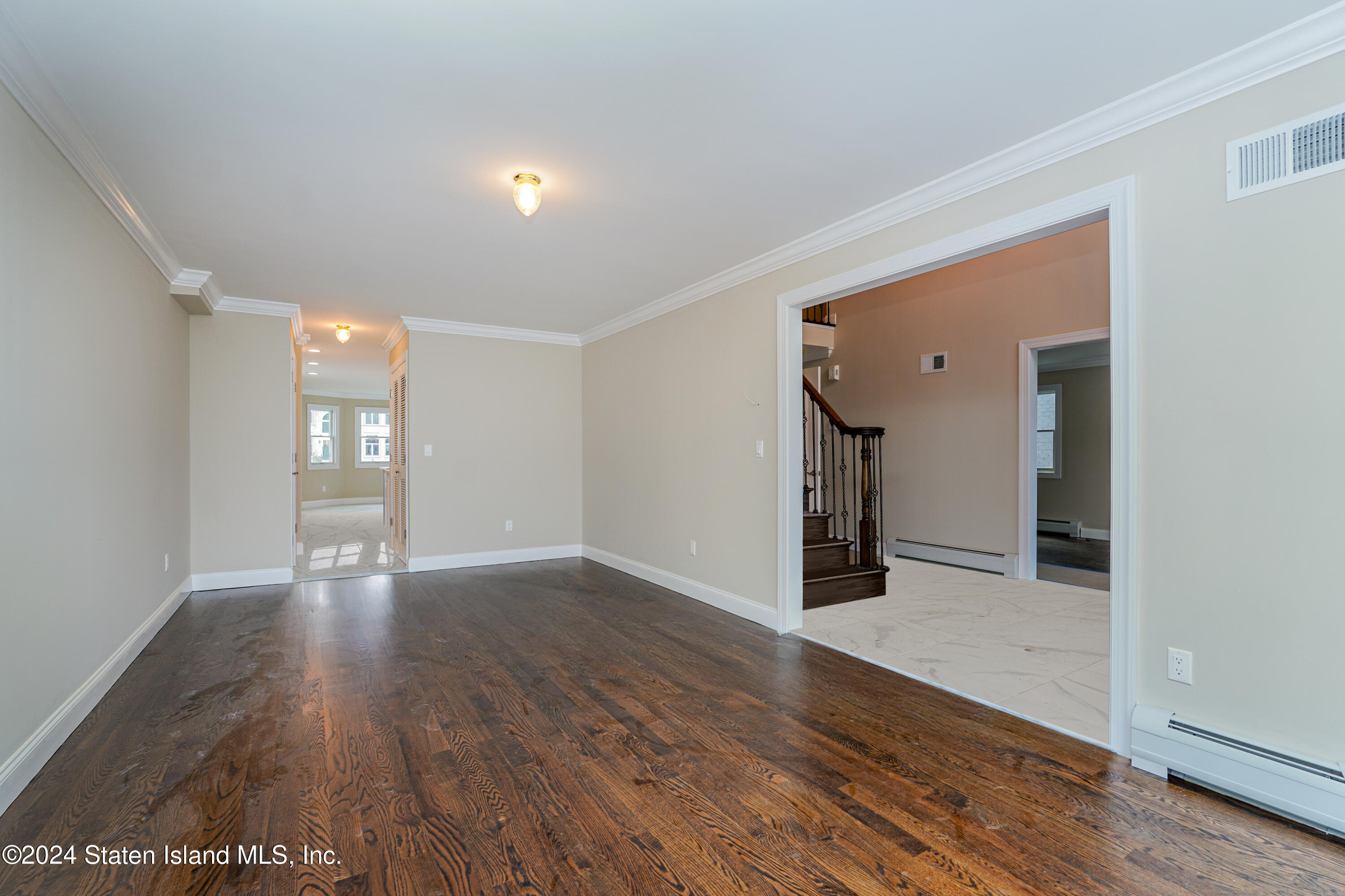 101 Bedell Avenue Staten Island, NY 10307 - Photo 4 of 40 Photo Nov 02 2024, 10 12 03 PM