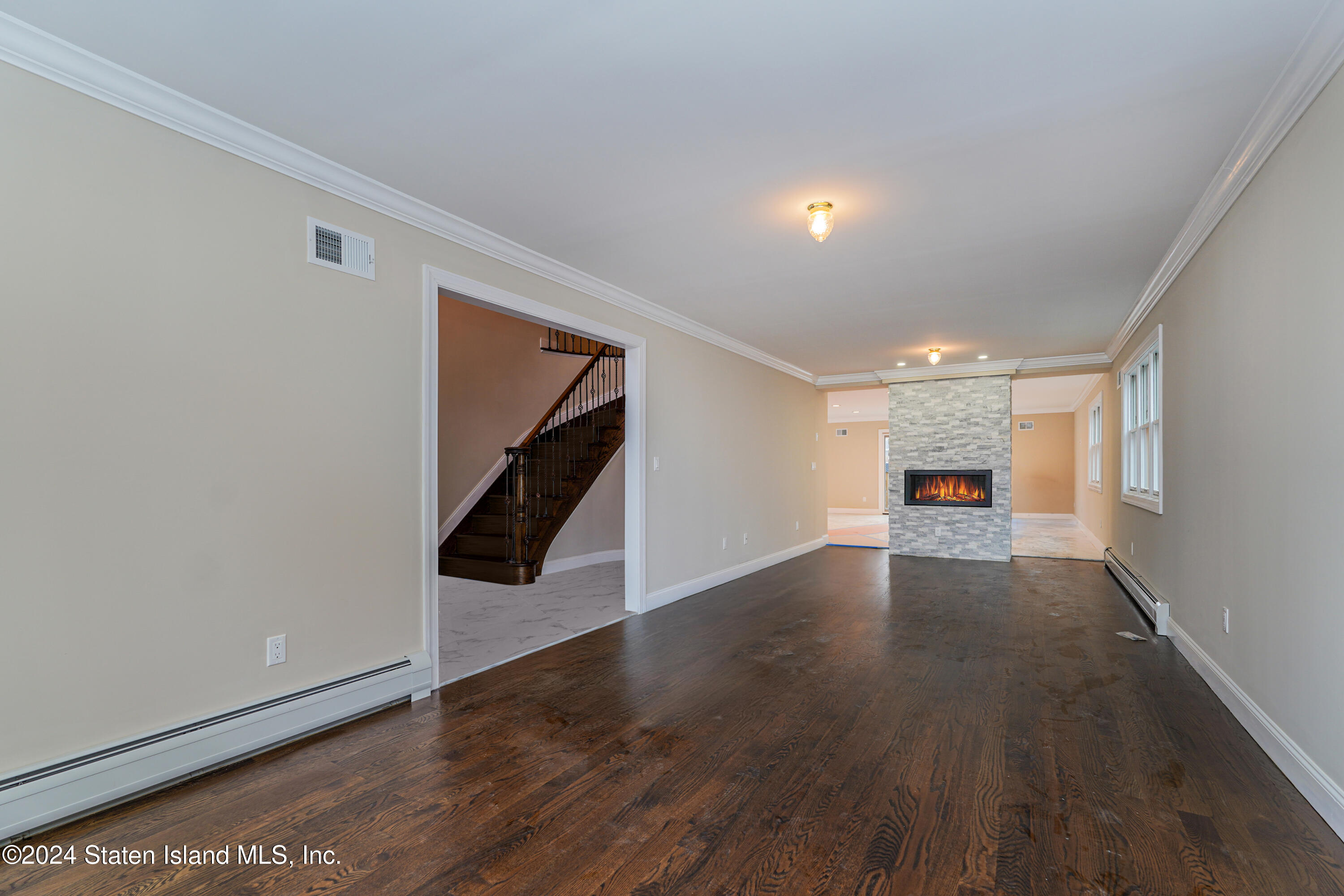 101 Bedell Avenue Staten Island, NY 10307 - Photo 7 of 40 Photo Nov 02 2024, 10 13 06 PM