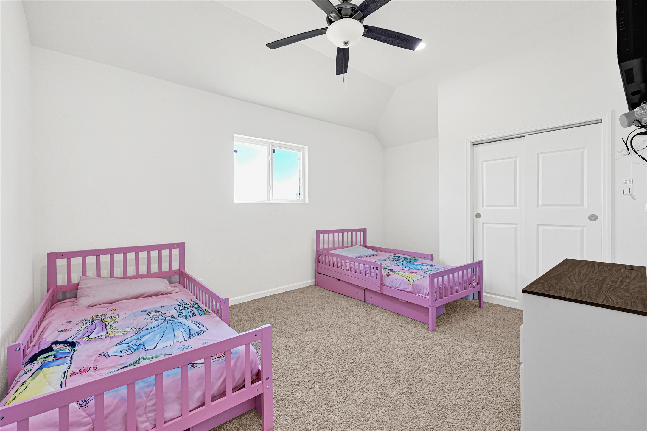 4307 Annandale Lane Rosharon, TX 77583 - Photo 15 of 31 a bedroom with furniture and a bed