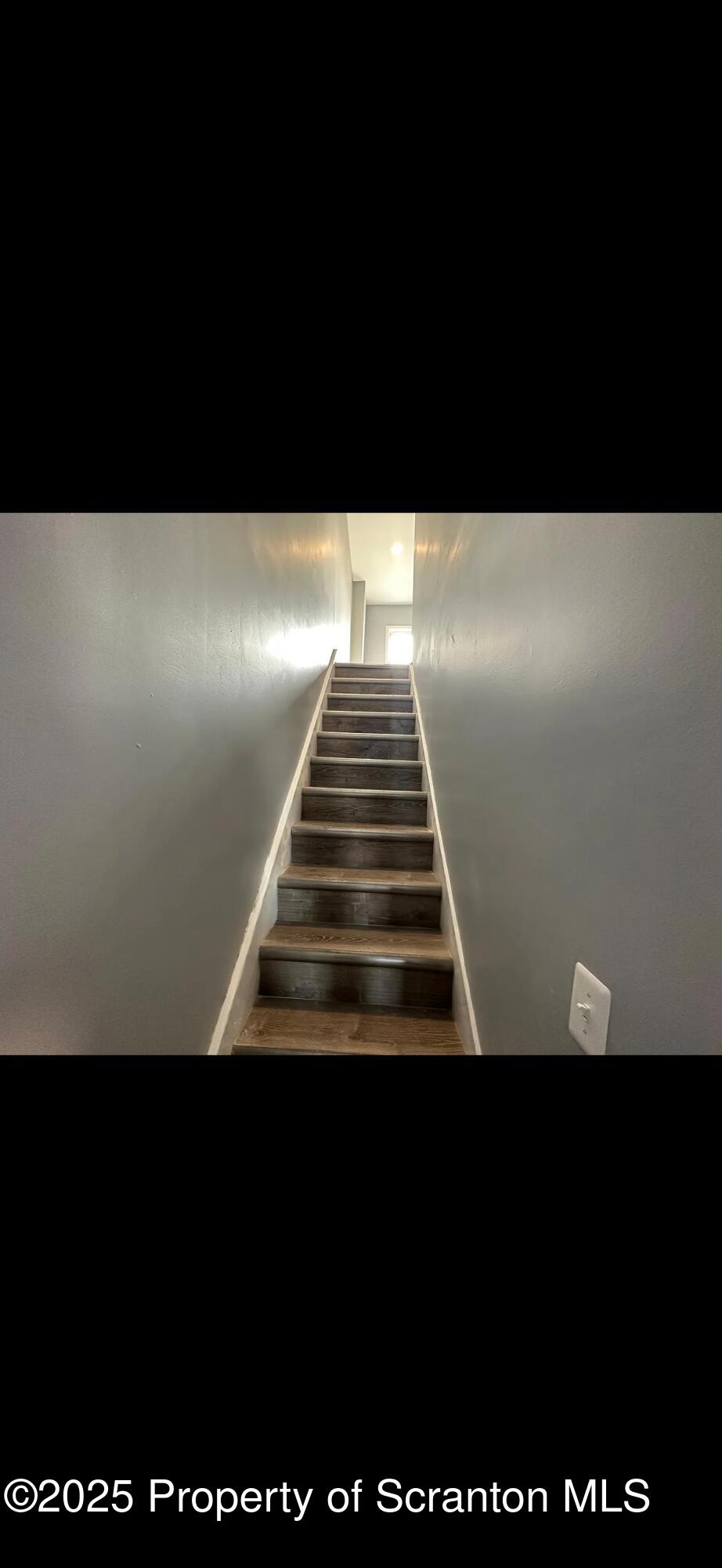 618 Gibbons Street, Unit 2 Scranton, PA 18505 - Photo 12 of 19 a view of entryway