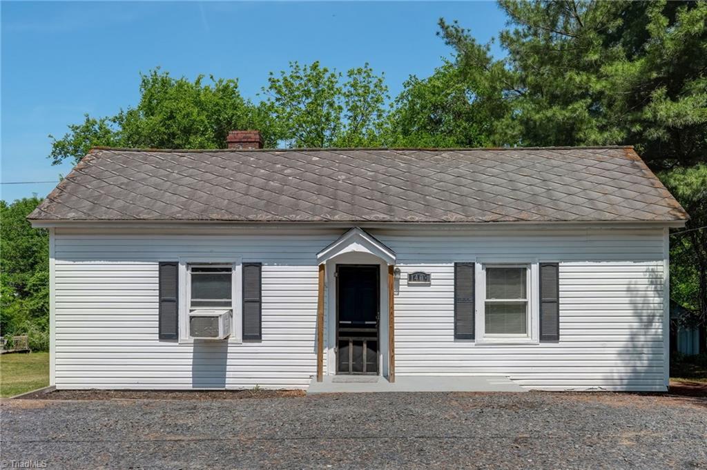 1409 Ridge Avenue Eden, NC 27288 - Photo 4 of 23