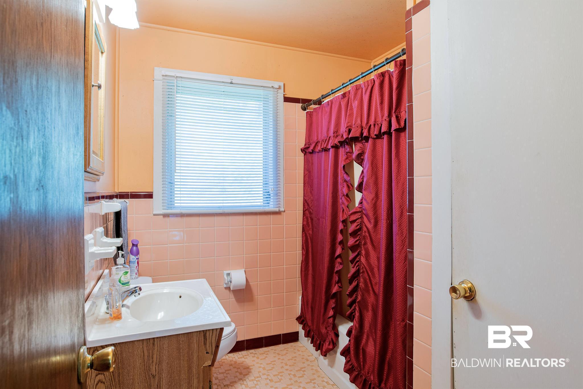 401 Myrtle Street Fairhope, AL 36532 - Photo 14 of 21