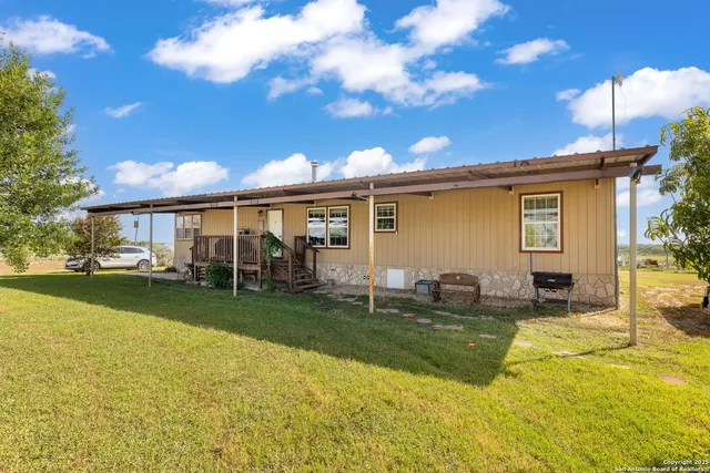 $650,900 | 18434 Fm 471, Natalia, TX 78059