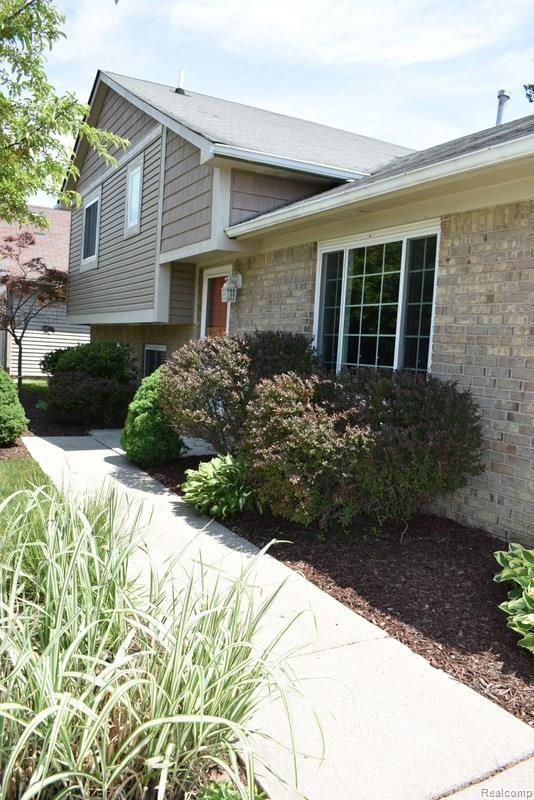 202 North Willard Road Canton, MI 48187 - Photo 29 of 29 29 LANDSCAPE.JPG