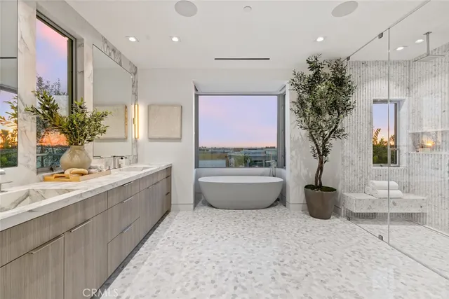 $13,895,000 | 1399 Galaxy Drive, Newport Beach, CA 92660