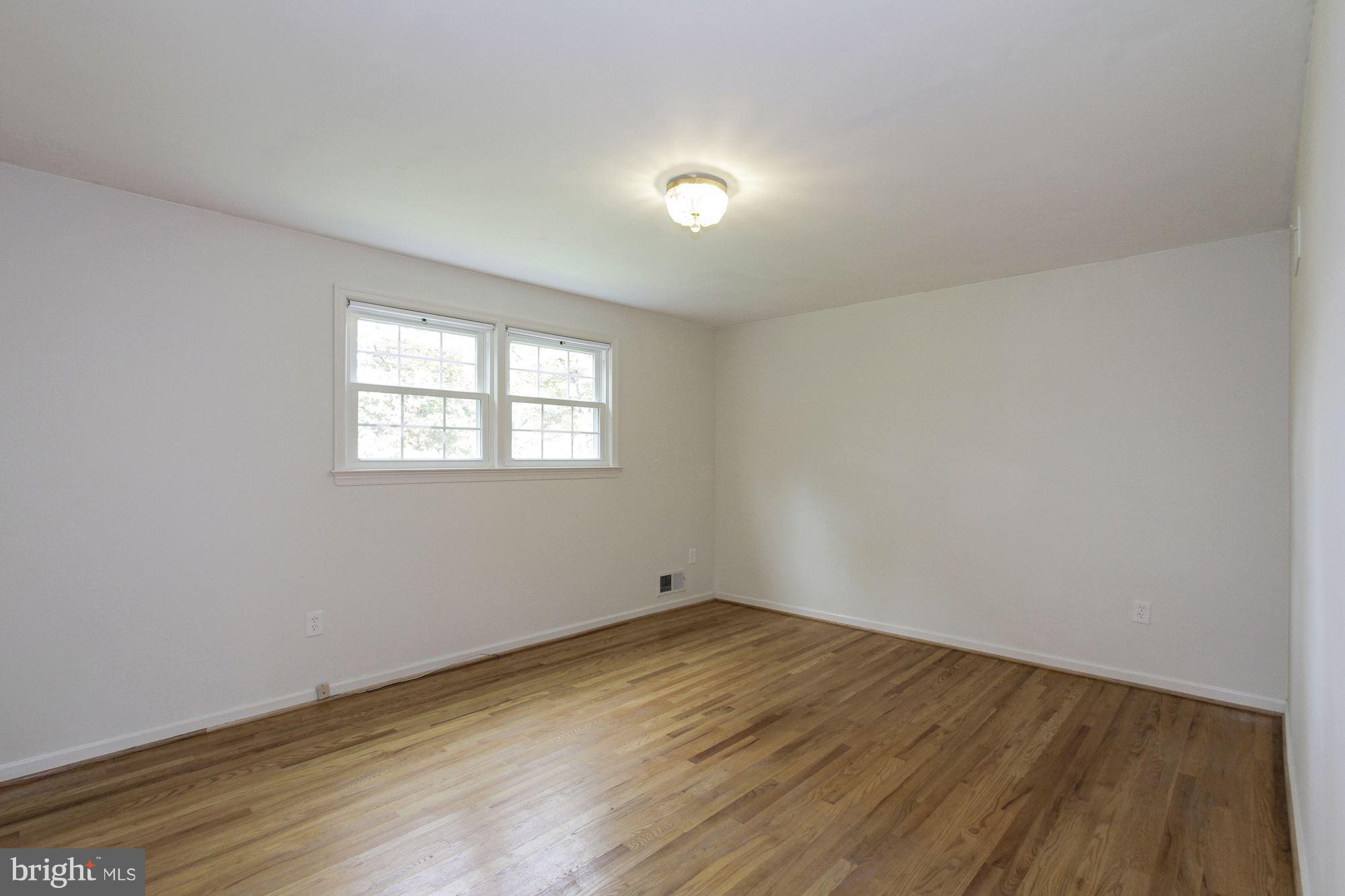 11320 Gainsborough Road Potomac, MD 20854 - Photo 12 of 23 Bedroom (Master)