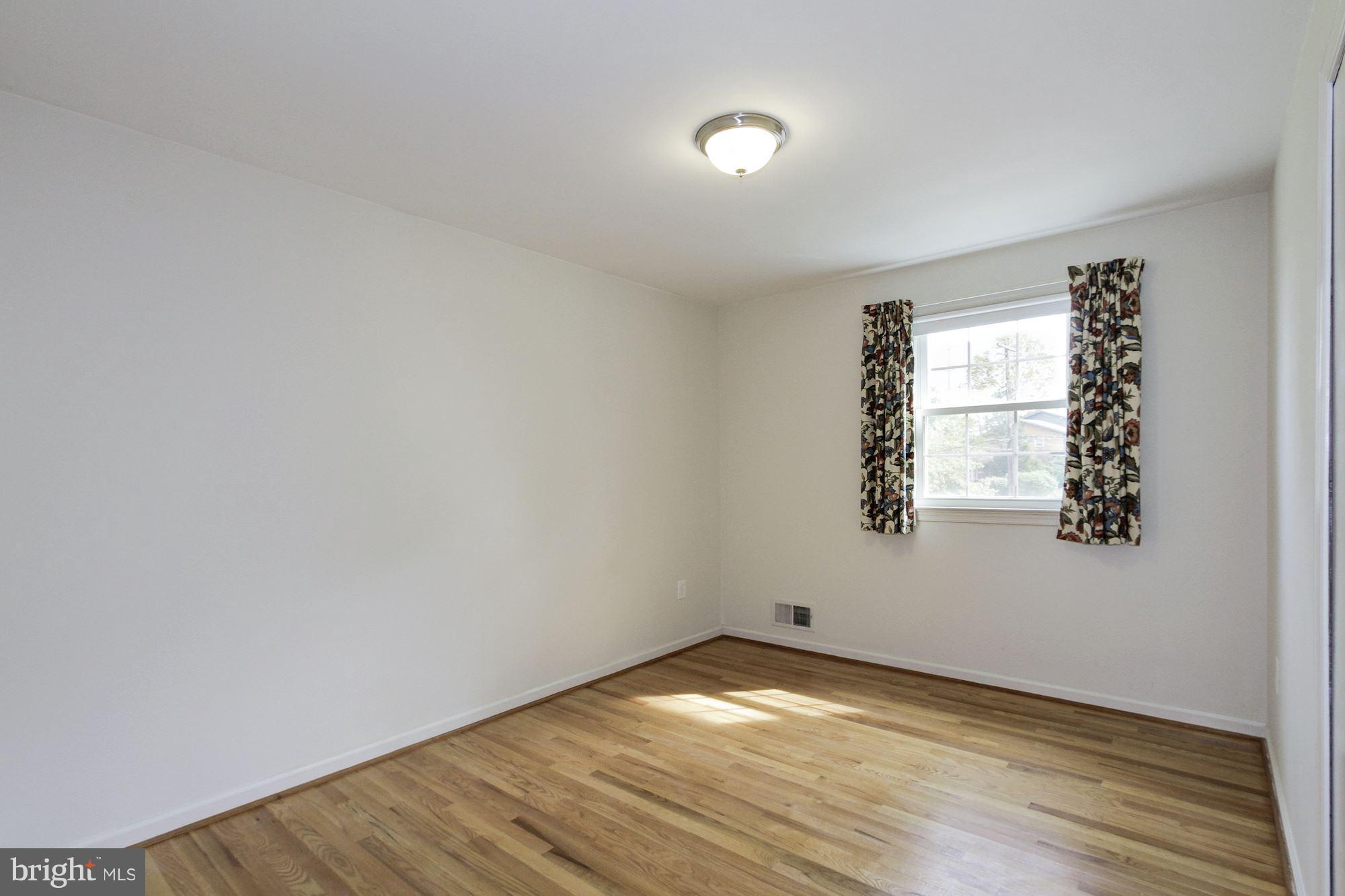 11320 Gainsborough Road Potomac, MD 20854 - Photo 18 of 23 Bedroom 3