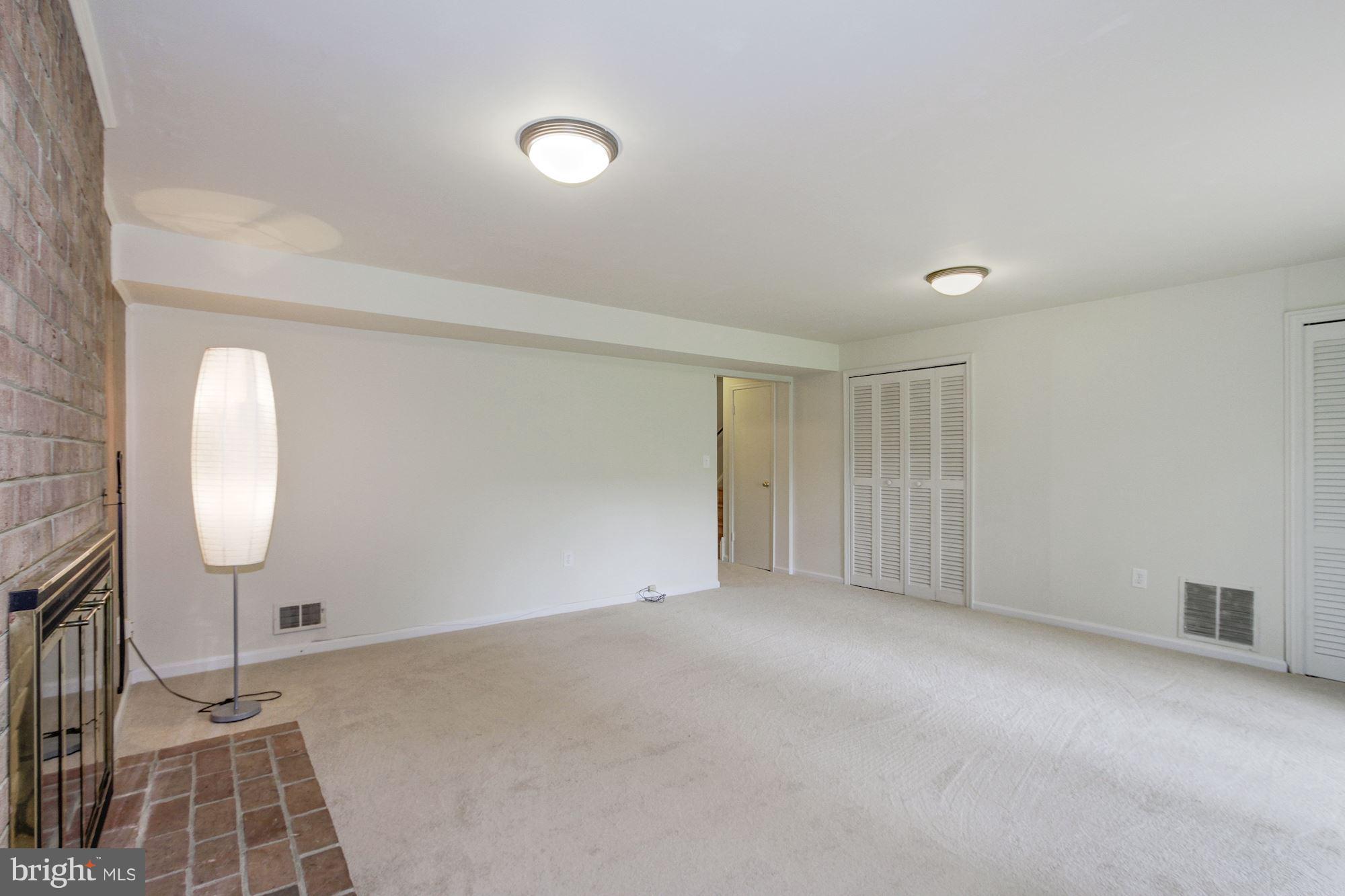 11320 Gainsborough Road Potomac, MD 20854 - Photo 22 of 23 Family Room