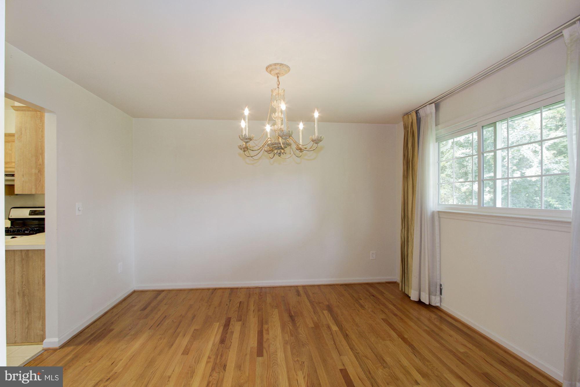 11320 Gainsborough Road Potomac, MD 20854 - Photo 5 of 23 Dining Room