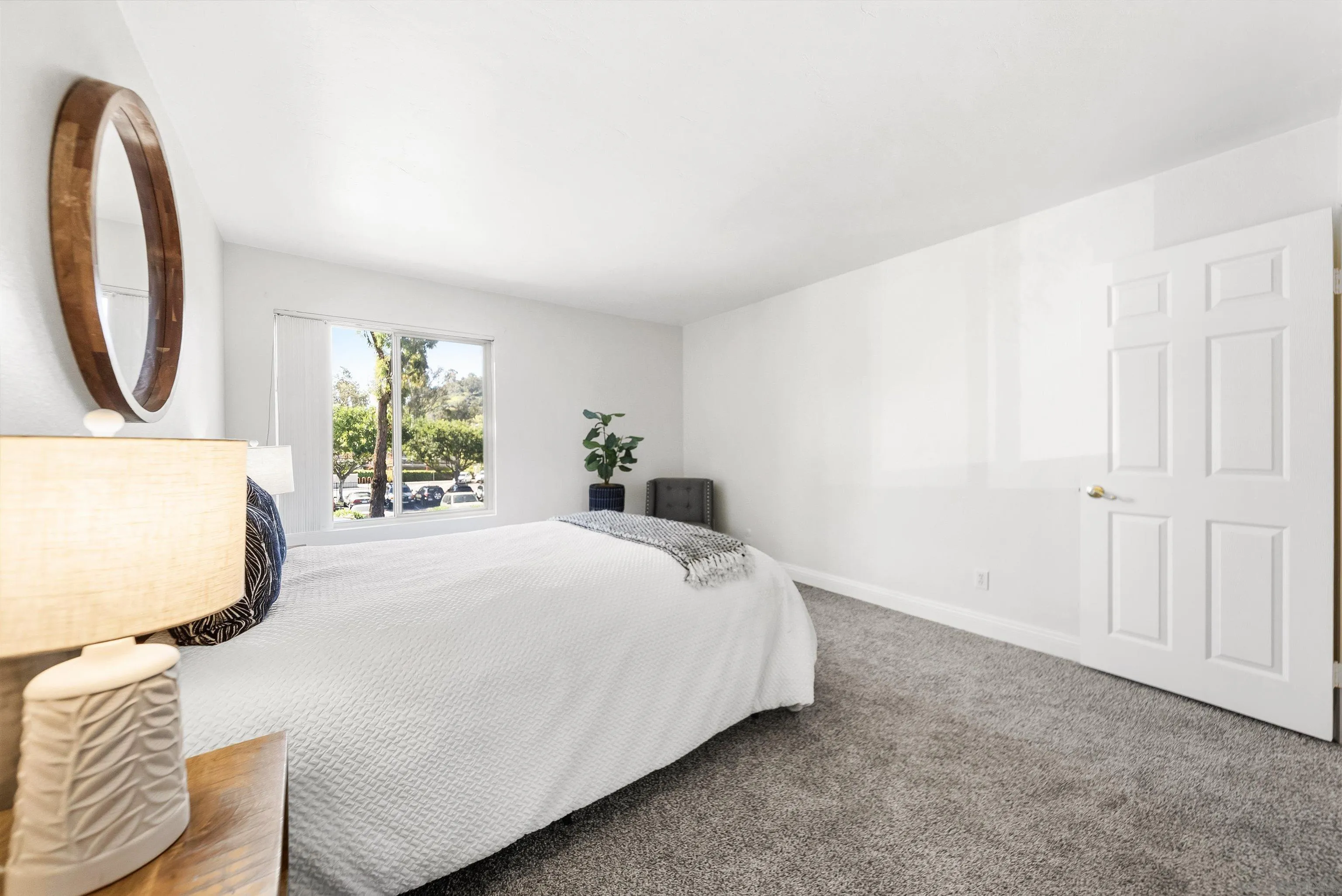 5922 Rancho Mission Road, Unit 74 San Diego, CA 92108 - Photo 6 of 43 Primary Bedroom