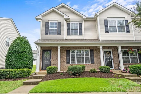 $325,000 | 10563 Stoneacre Court, Pineville, NC 28134