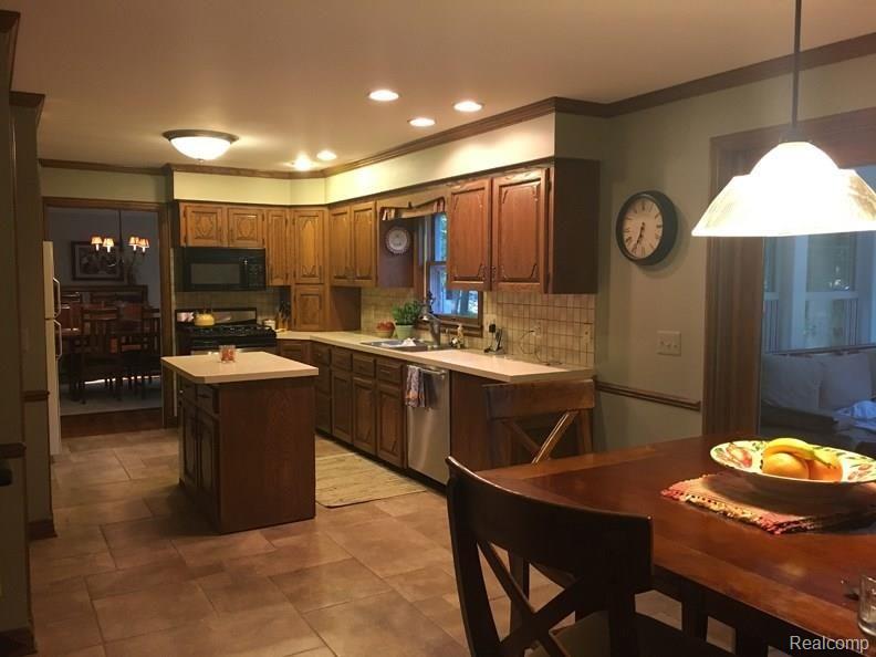 265 South Richman Road St. Clair, MI 48079 - Photo 5 of 18 24098392-8.jpg