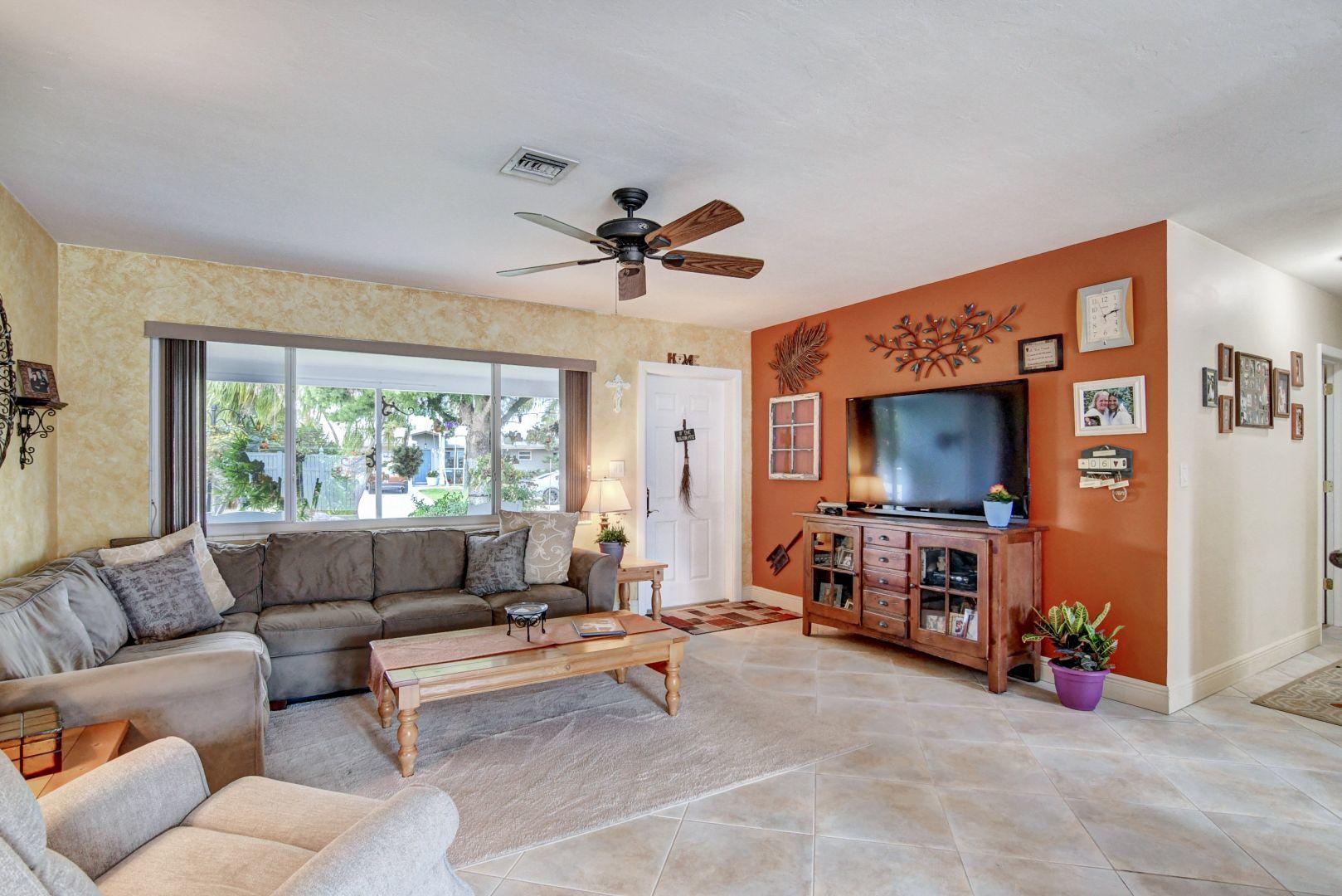2232 Park Place Boca Raton, FL 33486 - Photo 4 of 46 09_dsc_2145_6_7_8_9