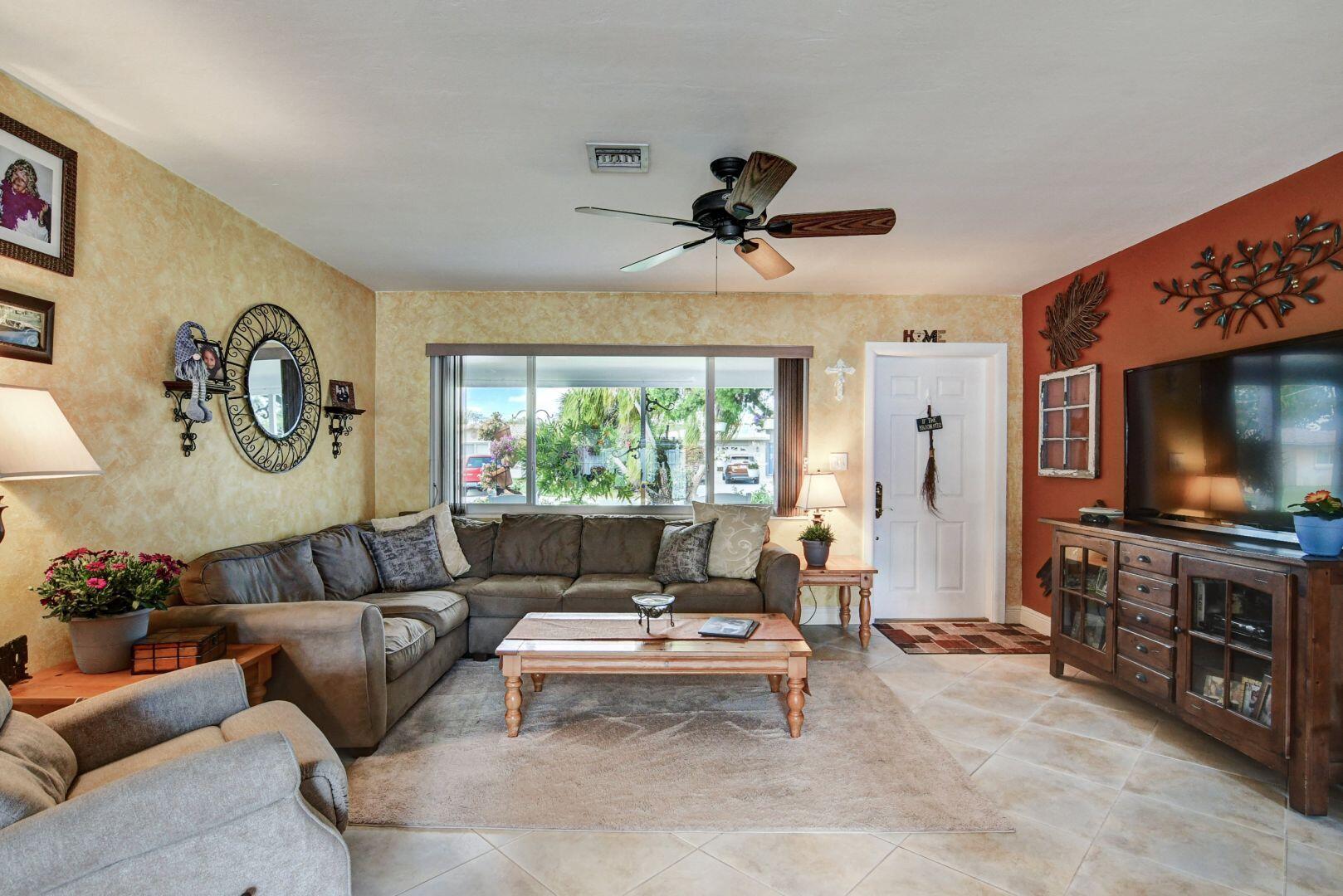 2232 Park Place Boca Raton, FL 33486 - Photo 5 of 46 10_dsc_2150_1_2_3_4