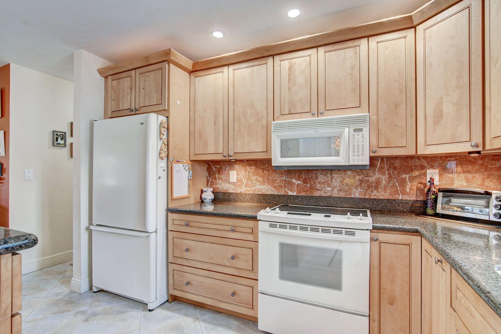 2232 Park Place Boca Raton, FL 33486 - Photo 9 of 46 14_dsc_2185_6_7_8_9
