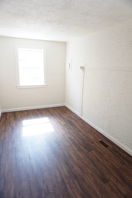 18 Sutherland Street Lowell, MA 01850 - Photo 13 of 28