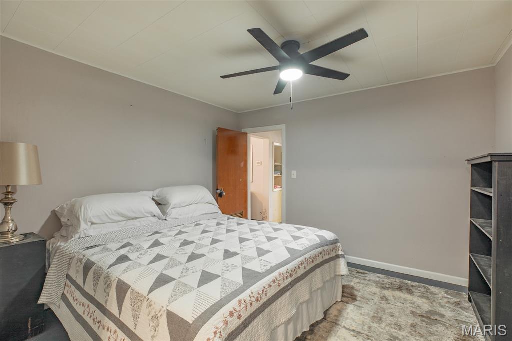 2300 Agnes Street Alton, IL 62002 - Photo 12 of 28