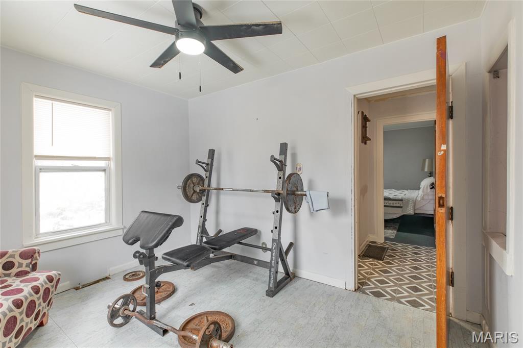 2300 Agnes Street Alton, IL 62002 - Photo 17 of 28